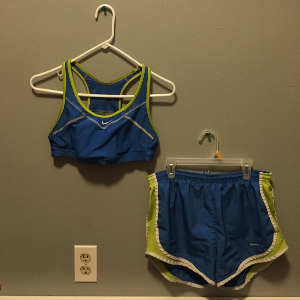 Nike Sports bra and Shorts Set sz. sm